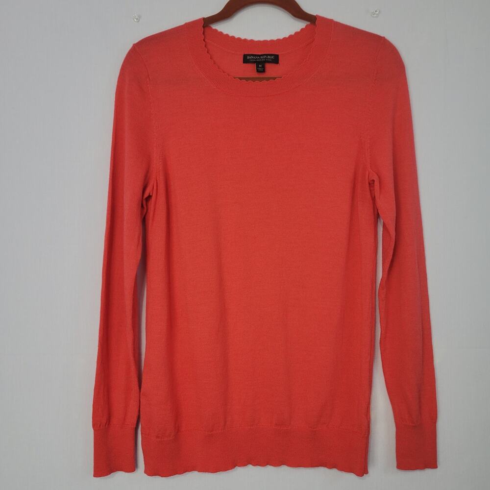 Banana Republic 100% Merino Wool Crew Neck Sweater size M Pink Preppy Classic